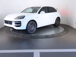 2025 Porsche Cayenne E-Hybrid's photo