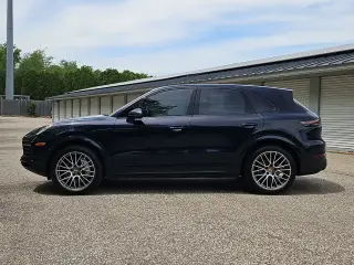2023 Porsche Cayenne Base - Photo 13