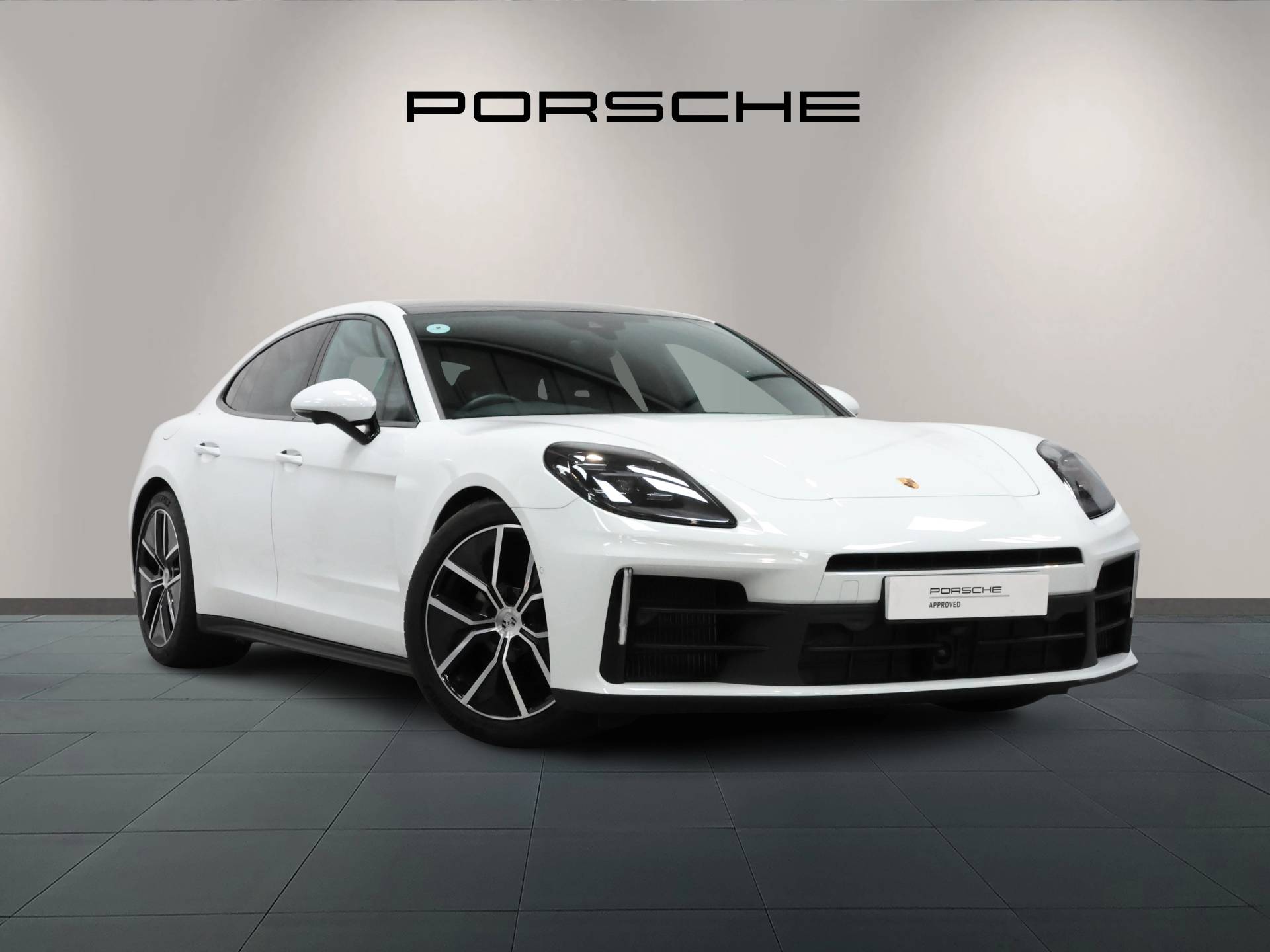 Panamera, photo 1 of 43