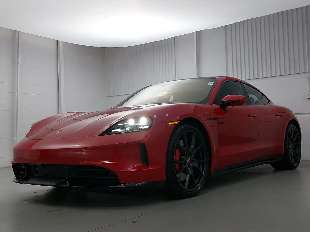 2026 Porsche Taycan GTS - Photo 8