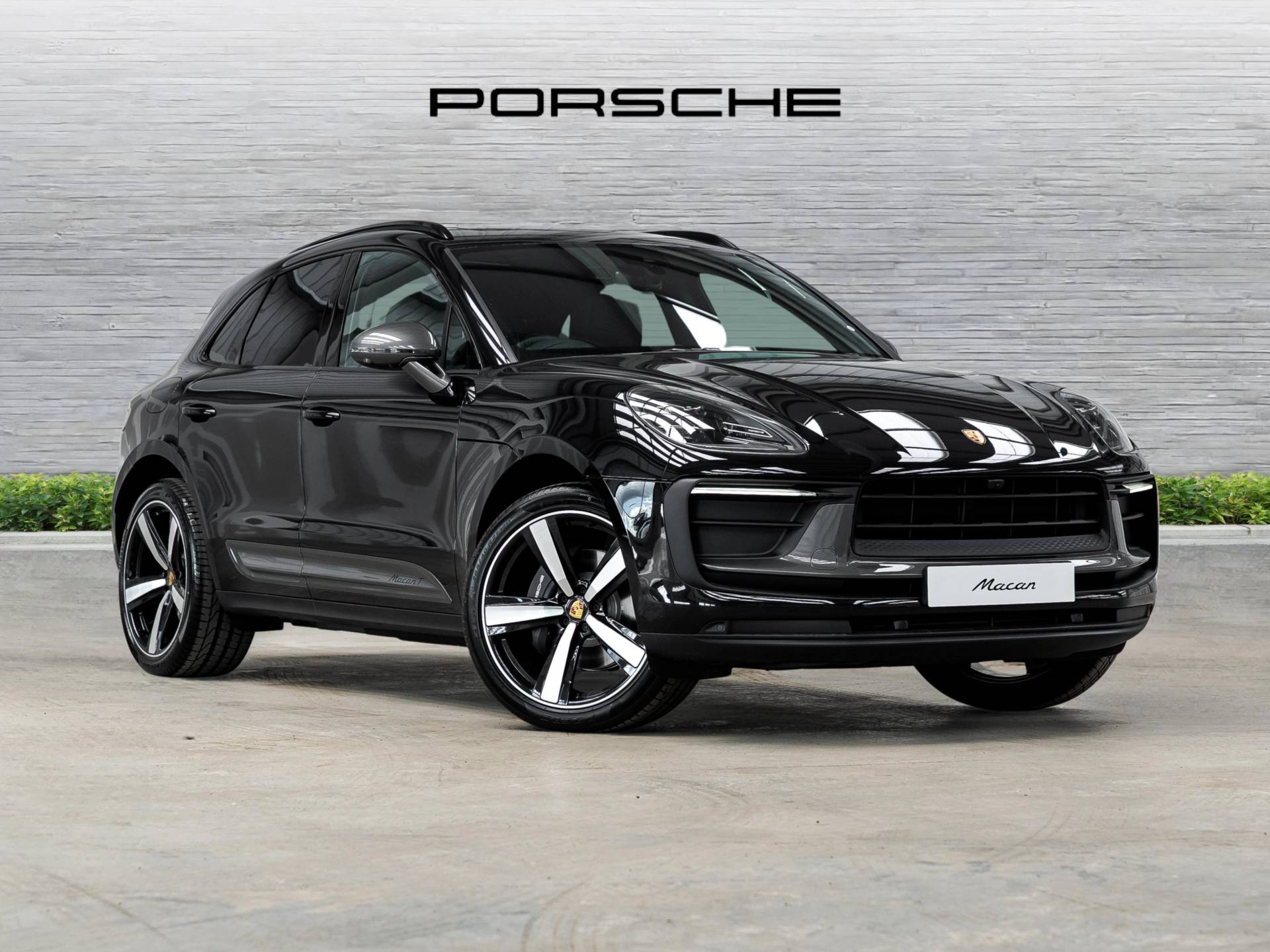 Macan T, photo 1 of 37