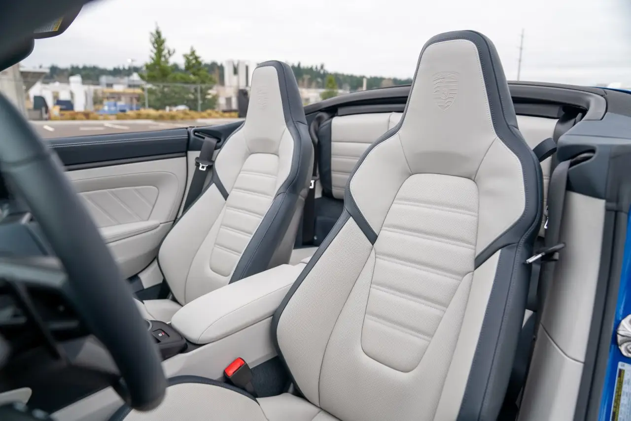 2026 Porsche 911 GTS - Photo 40