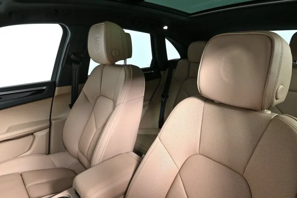 2026 Porsche Macan T - Photo 39