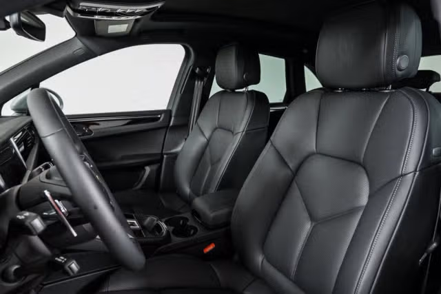 2026 Porsche Macan Base - Photo 34
