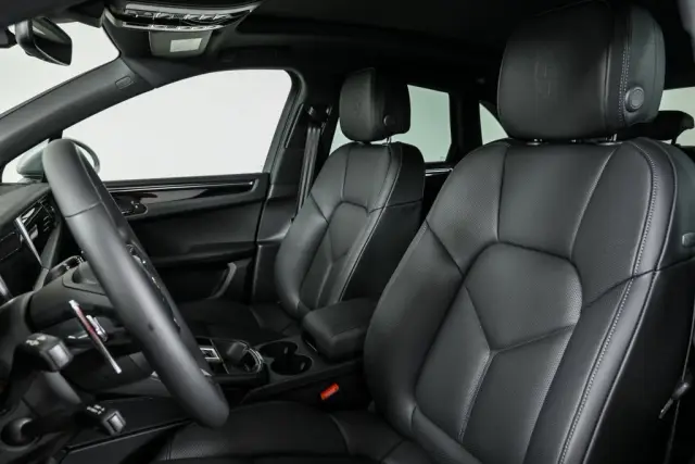 2026 Porsche Macan Base - Photo 38