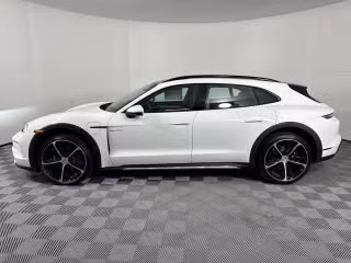 2025 Porsche Taycan Base - Photo 9