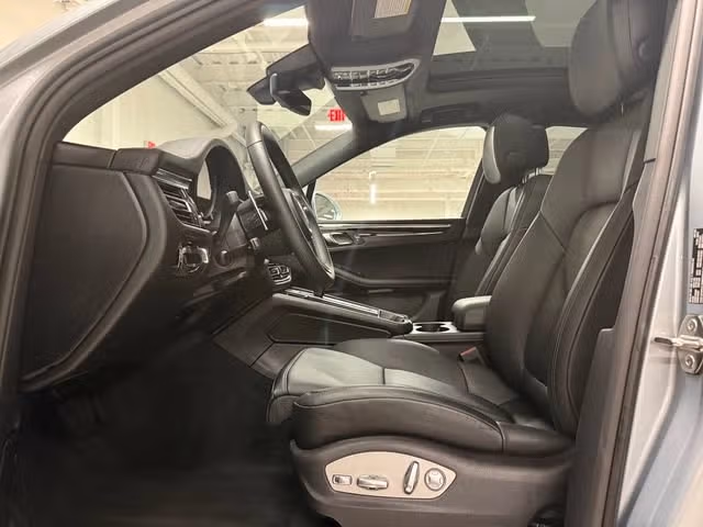 2026 Porsche Macan Base - Photo 36