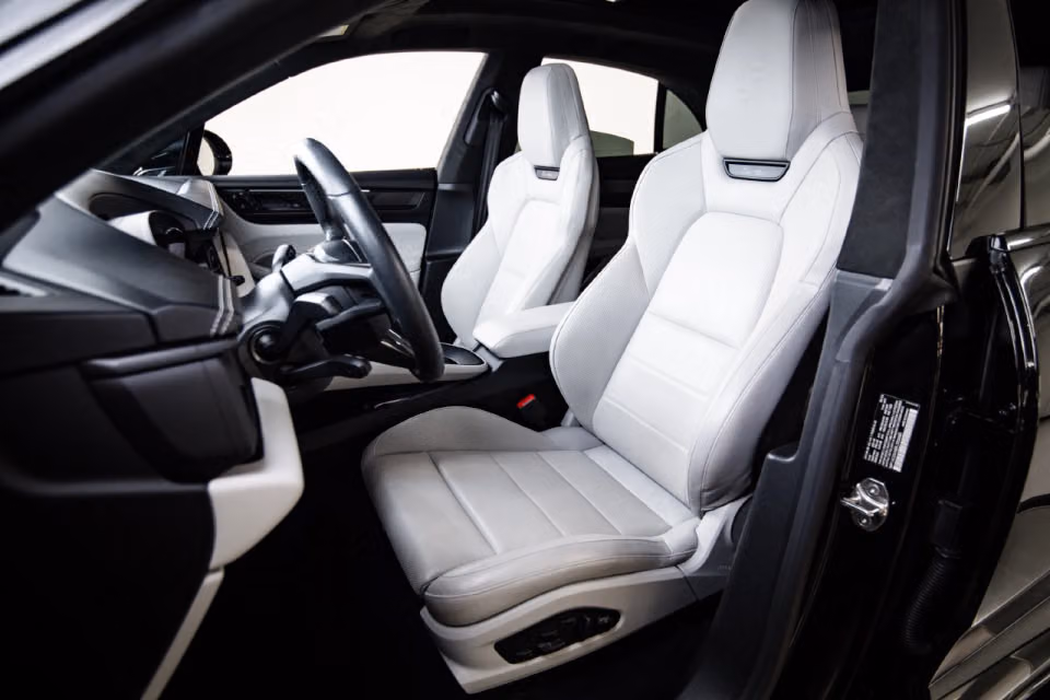 2024 Porsche Macan Turbo, photo 35