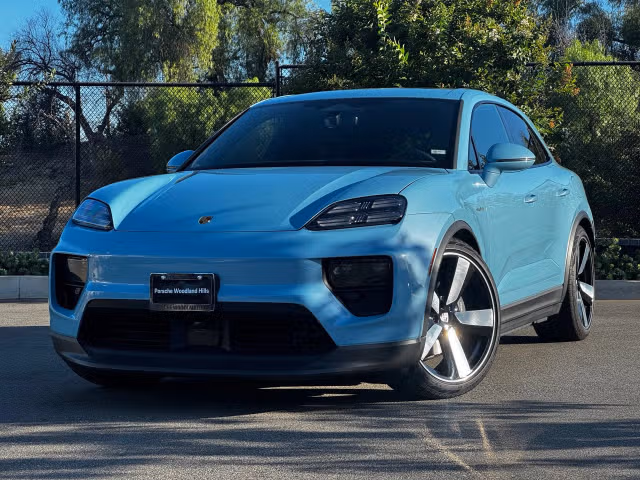 Used 2025 Porsche Macan Base with VIN WP1AD2XA6SL077634 for sale in Los Angeles, CA