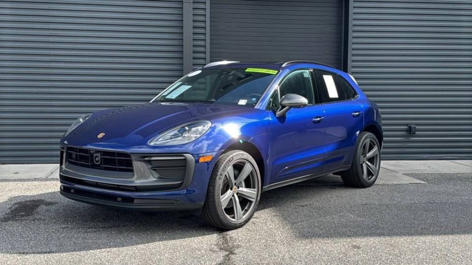 2025 Porsche Macan T