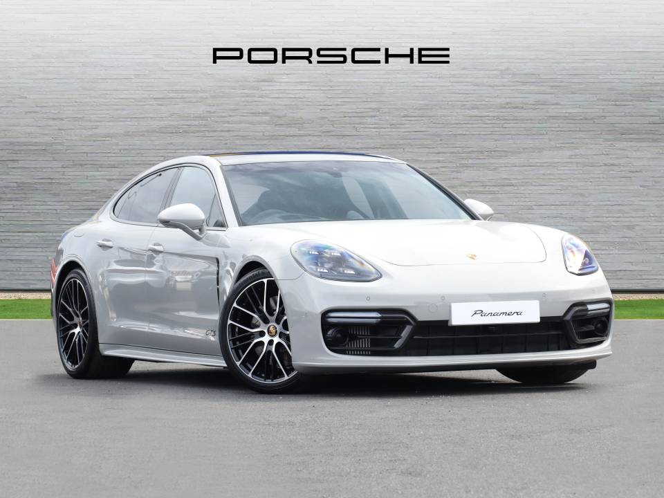 2025 PORSCHE PANAMERA