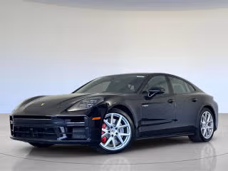 2026 Porsche Panamera 4S E-Hybrid's photo