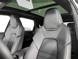 2026 Porsche Cayenne GTS - Photo 37