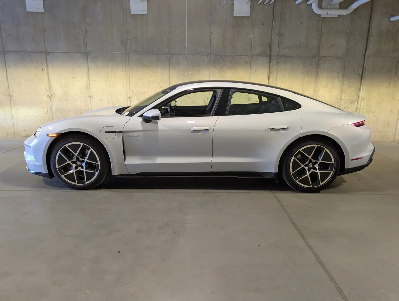 2026 Porsche Taycan Base - Photo 16