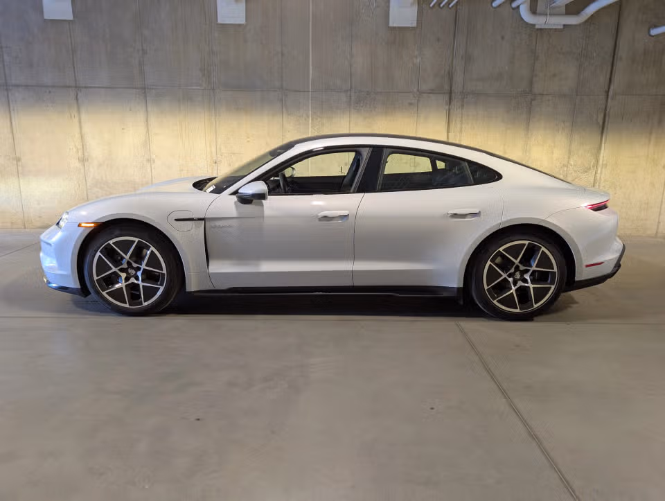 2026 Porsche Taycan Base - Photo 11