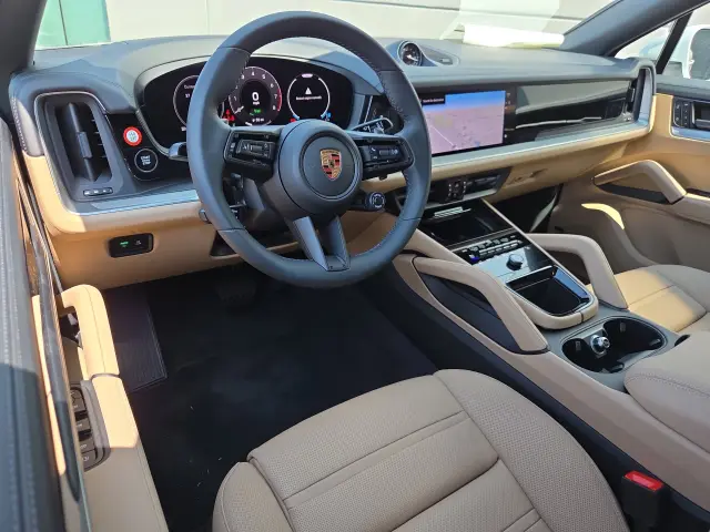 2025 Porsche Cayenne Coup E-Hybrid - Photo 30
