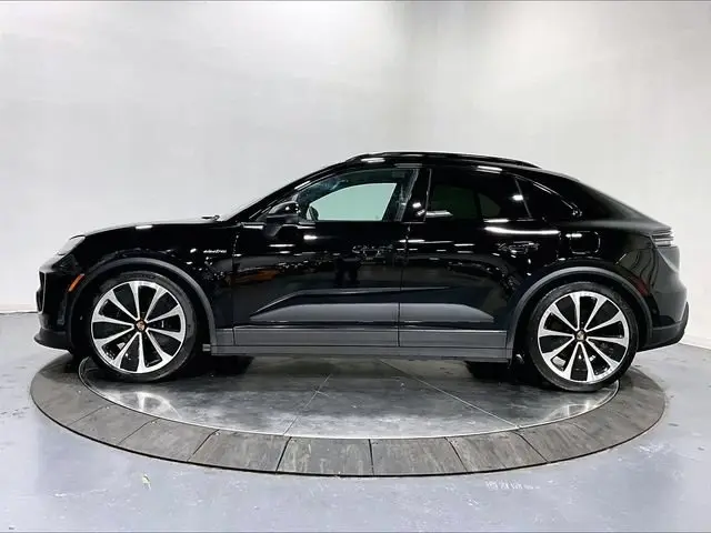 2026 Porsche Macan Base - Photo 15