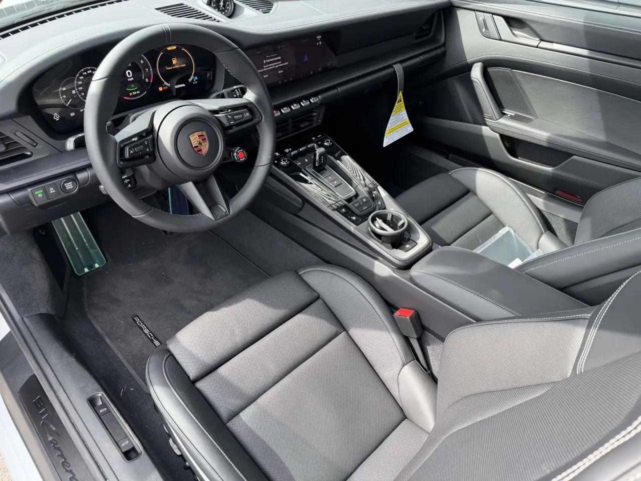 2026 Porsche 911 GTS - Photo 32