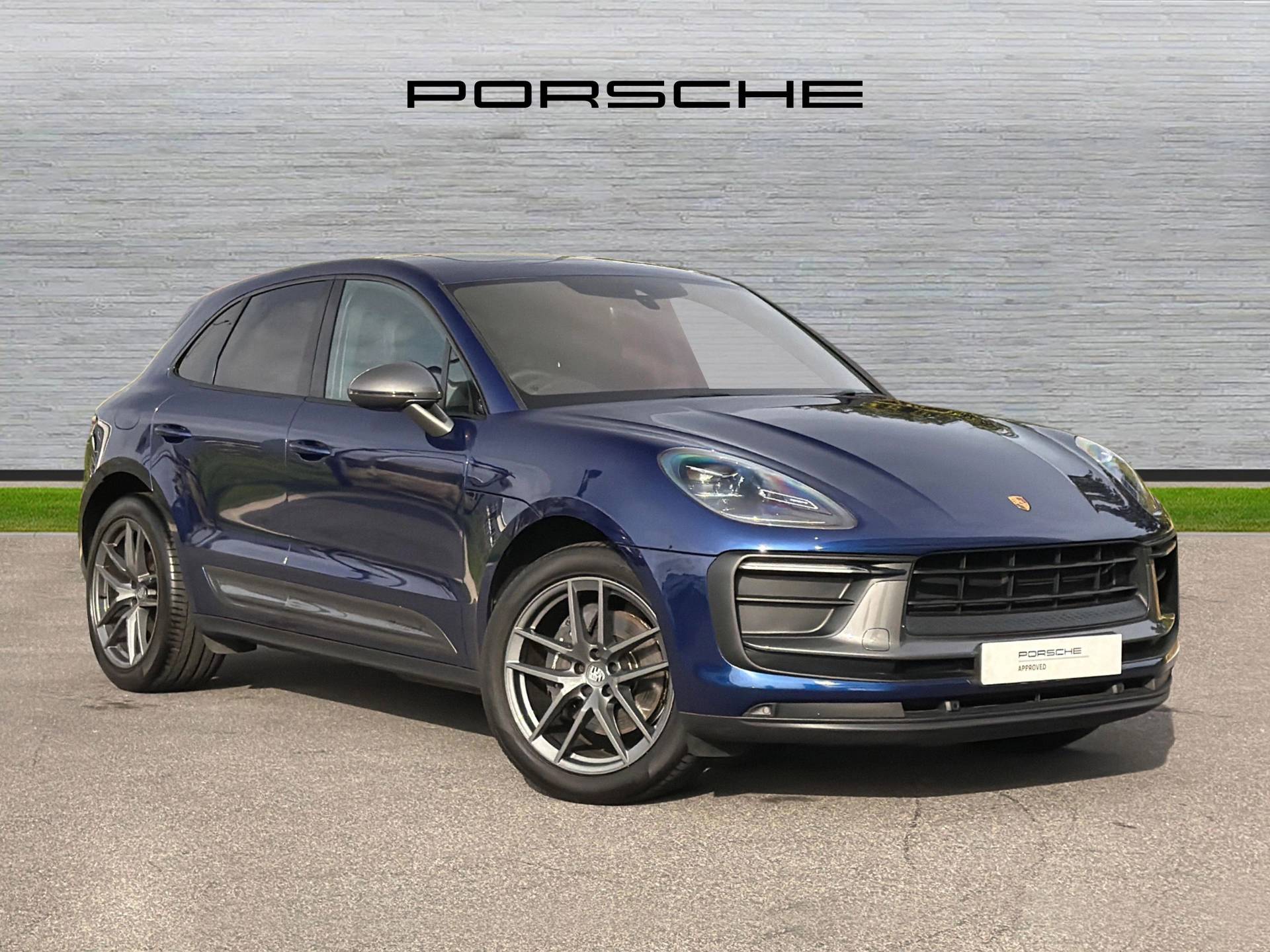 Macan T, photo 1 of 46