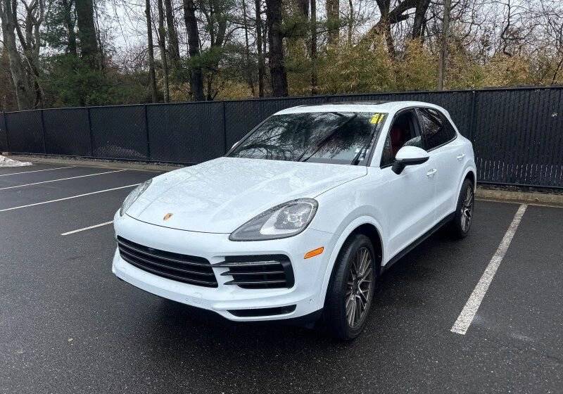 2023 Porsche Cayenne Base