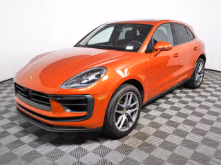 2024 Porsche Macan S's photo