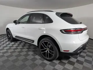 2026 Porsche Macan T - Photo 21