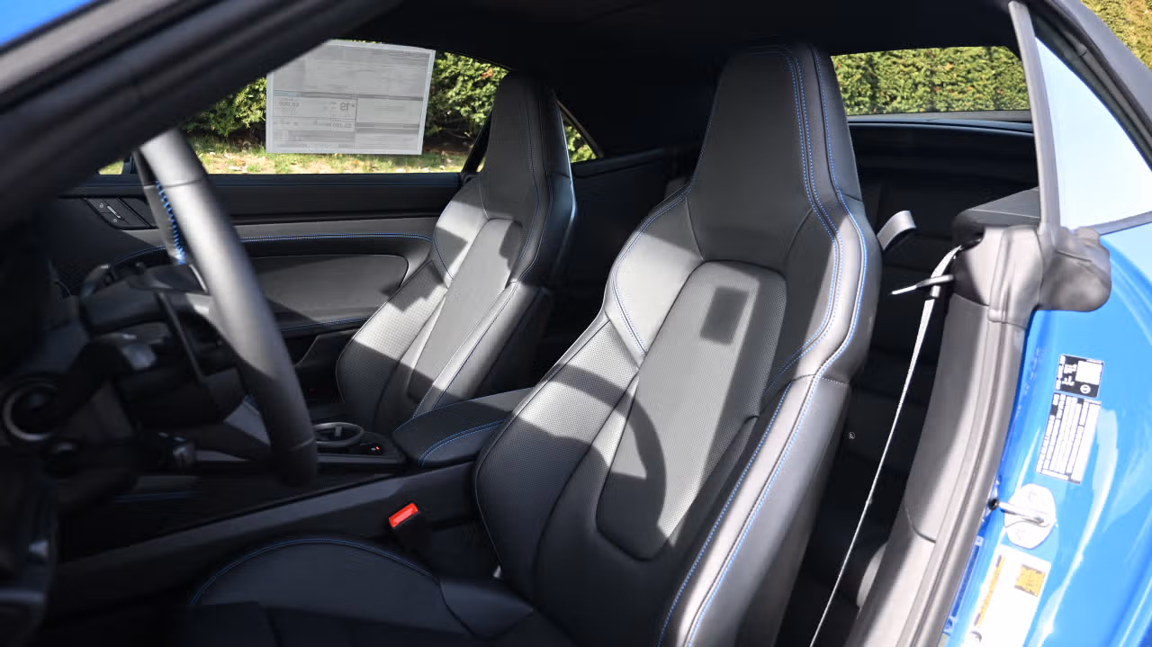 2026 Porsche 911 GTS - Photo 36