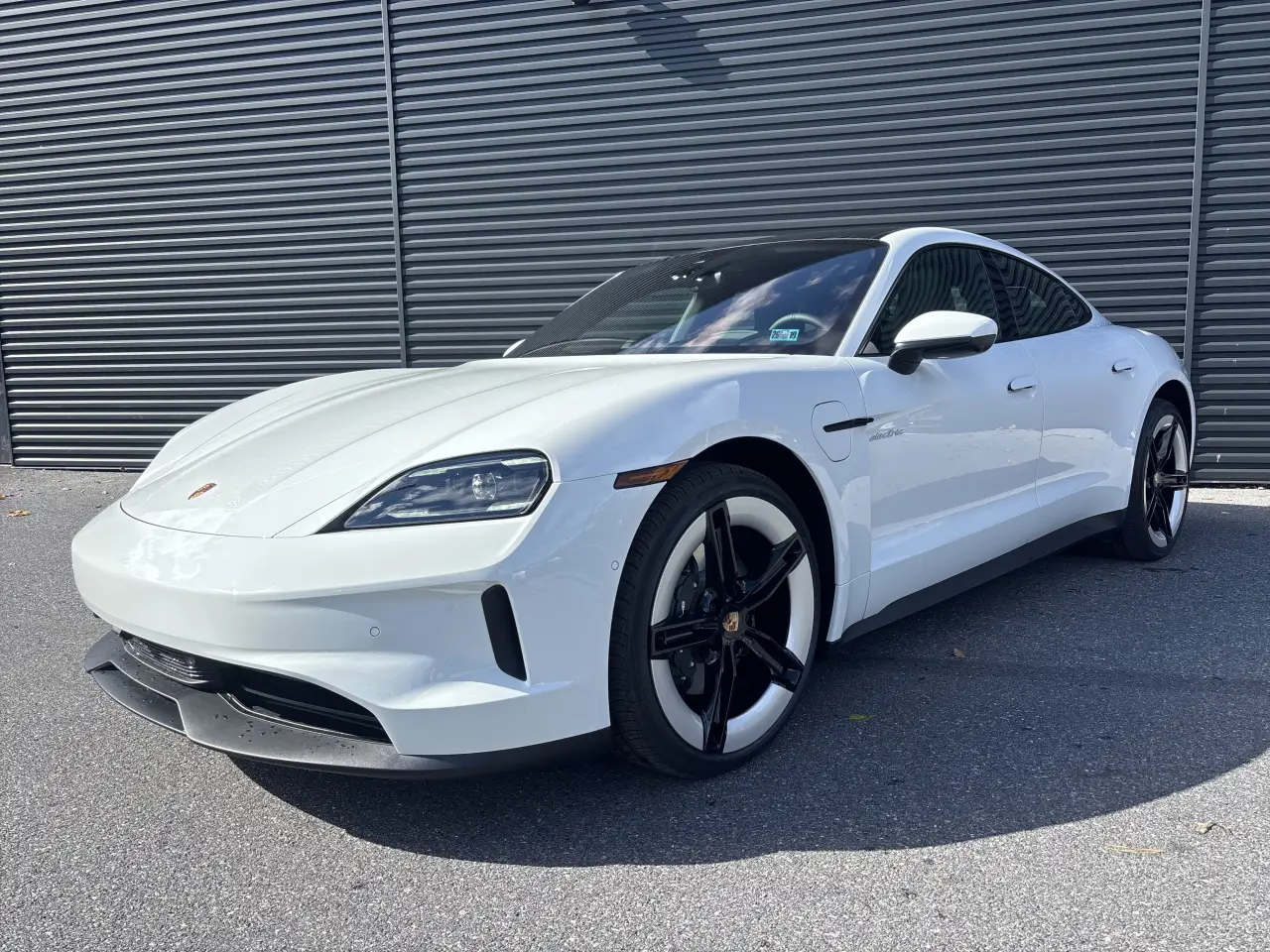 2026 Porsche Taycan Base - Photo 8