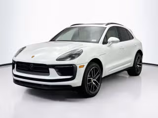 2026 Porsche Macan -'s photo