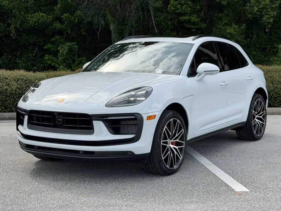 2026 Porsche Macan