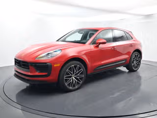 2025 Porsche Macan's photo