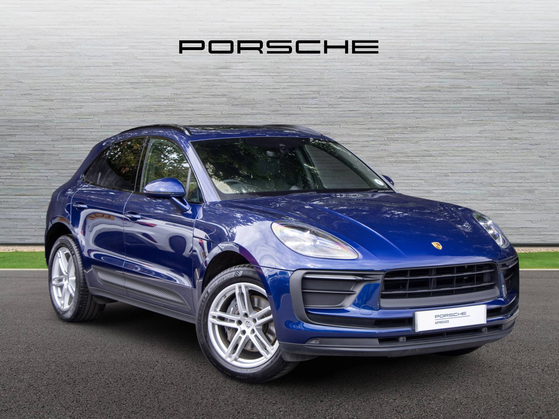 Macan, photo 1 of 30