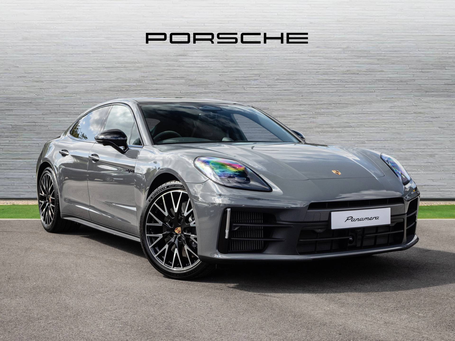 Panamera 4 E-Hybrid, photo 1 of 49