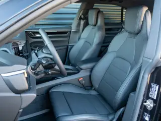 2026 Porsche Macan Base - Photo 37
