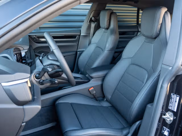 2026 Porsche Macan Base - Photo 34