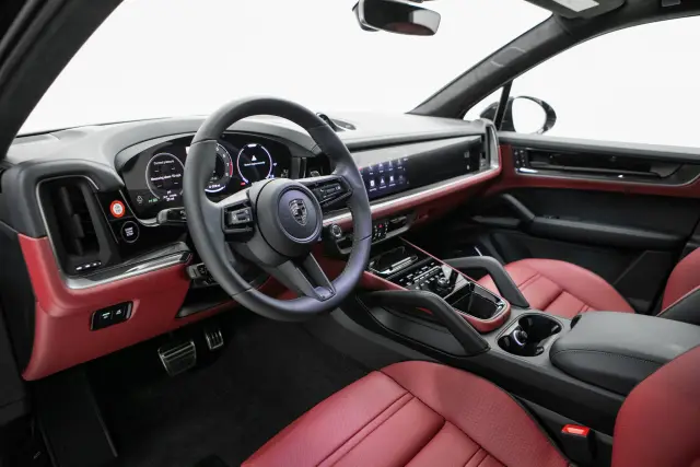 2026 Porsche Cayenne Turbo E-Hybrid - Photo 30
