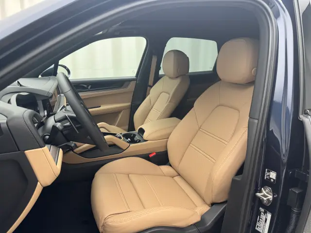 2026 Porsche Cayenne E-Hybrid - Photo 38