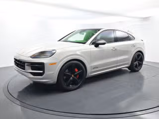2026 Porsche Cayenne GTS's photo