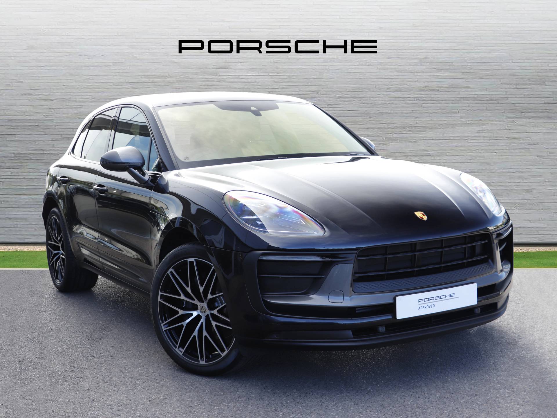 Macan T, photo 1 of 39