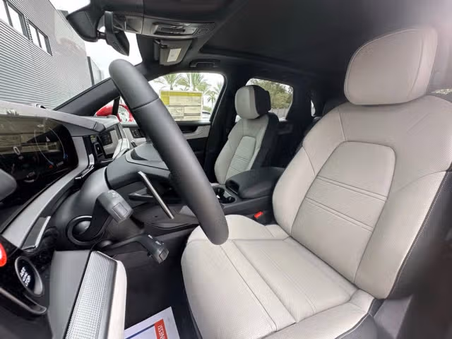 2025 Porsche Cayenne E-Hybrid - Photo 34