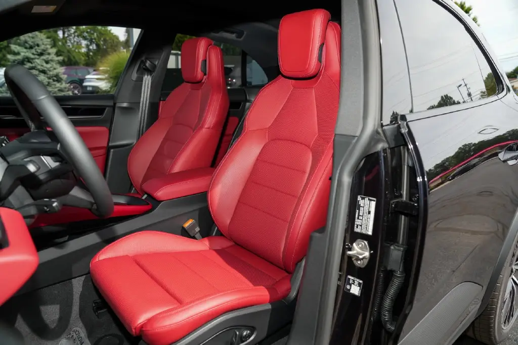2026 Porsche Macan Base - Photo 40