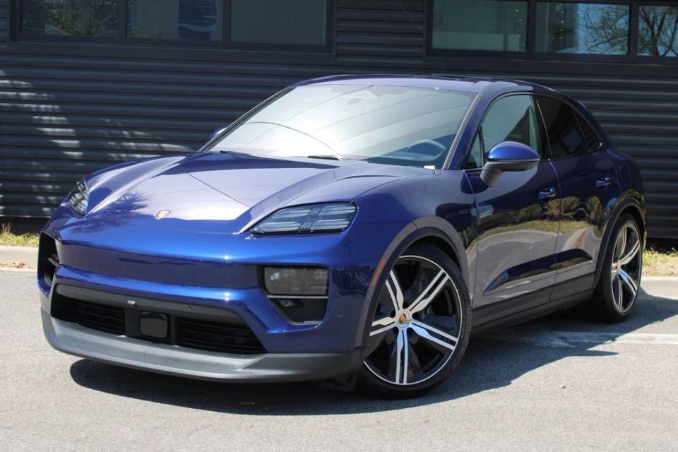 2025 Porsche Macan S