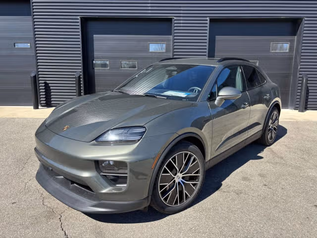 Used 2026 Porsche Macan Base with VIN WP1AA2XA7TL000877 for sale in Dublin, OH