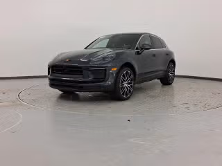 2026 Porsche Macan -'s photo