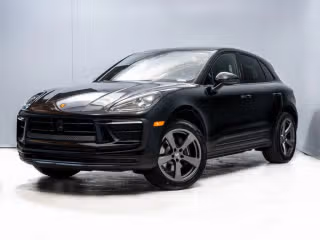 2026 Porsche Macan -'s photo