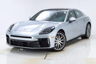 2026 Porsche Panamera 4's photo
