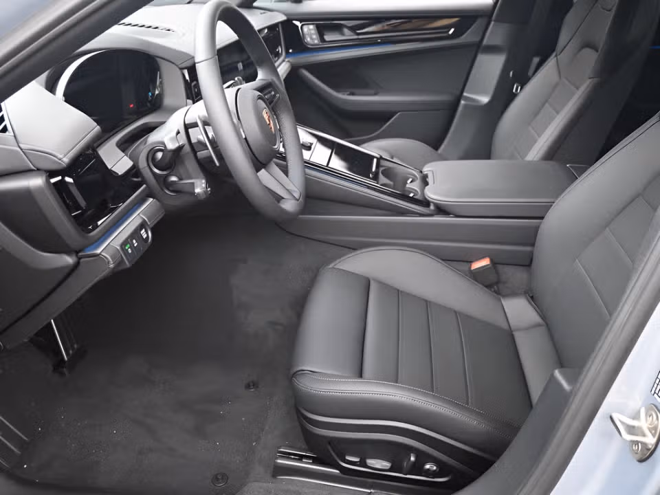 2025 Porsche Panamera Base - Photo 35