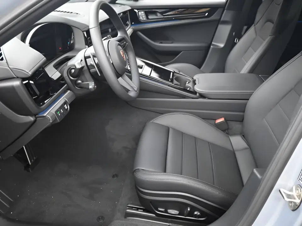 2025 Porsche Panamera Base - Photo 39