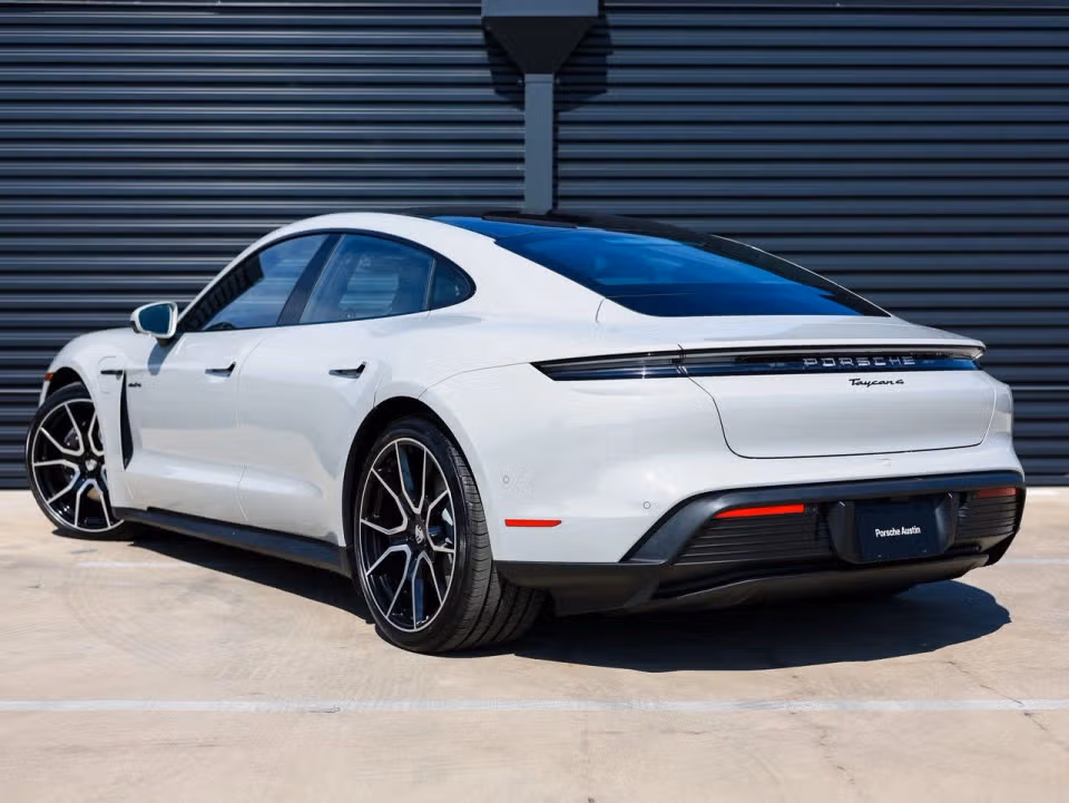 2026 Porsche Taycan Base - Photo 19