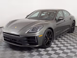 2025 Porsche Panamera 4's photo